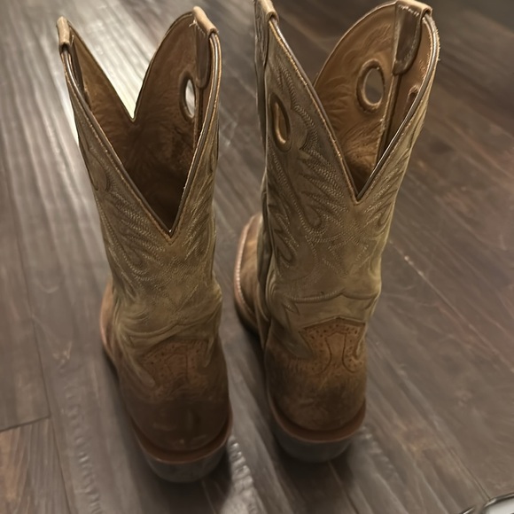 Ariat Heritage Roughstock Western Boot - Gently Worn - Like New - Picture 6 of 8